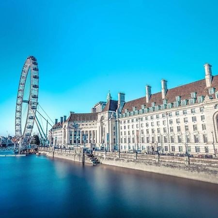 London Marriott Hotel County Hall Екстериор снимка