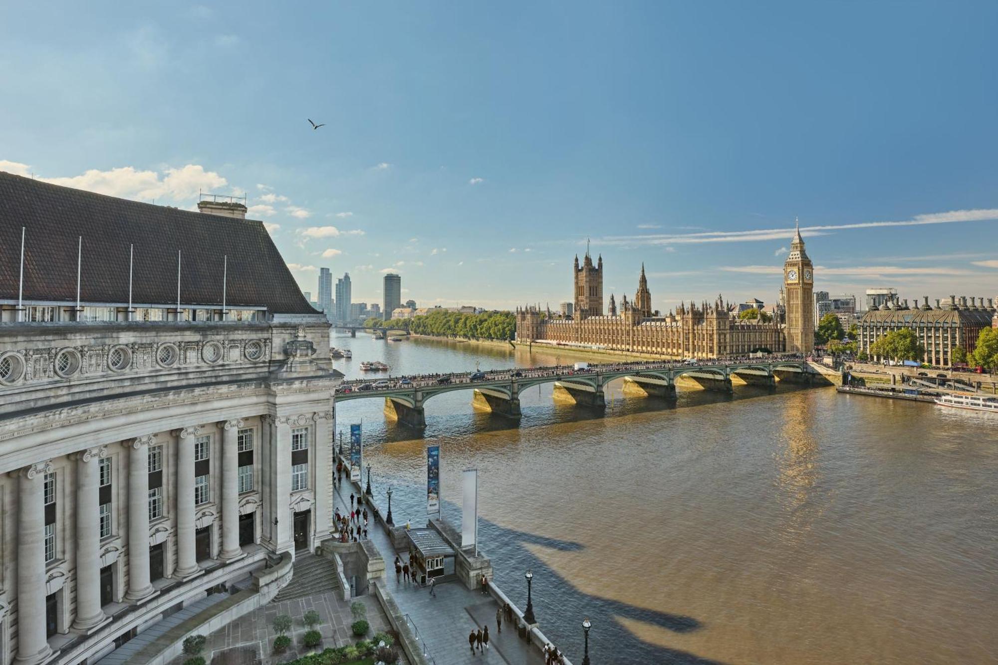London Marriott Hotel County Hall Екстериор снимка
